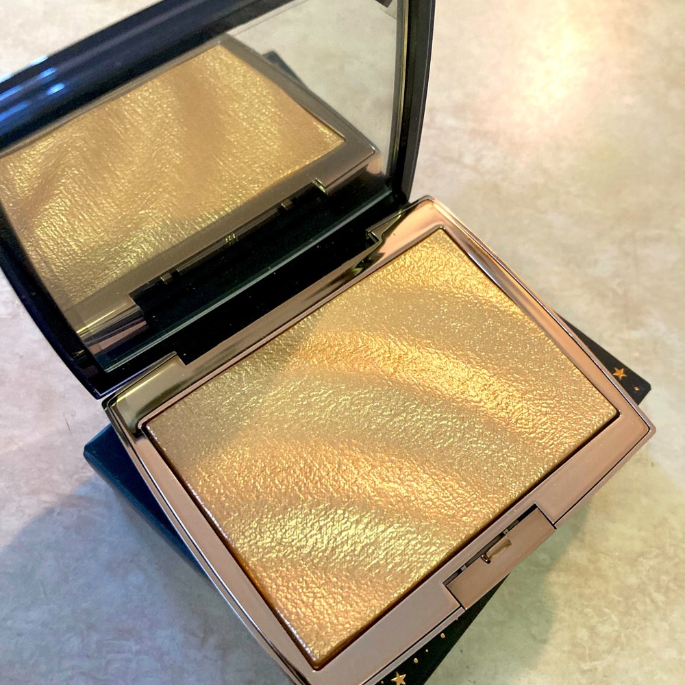 HTF Anastasia AMREZY Highlighter! BNIB